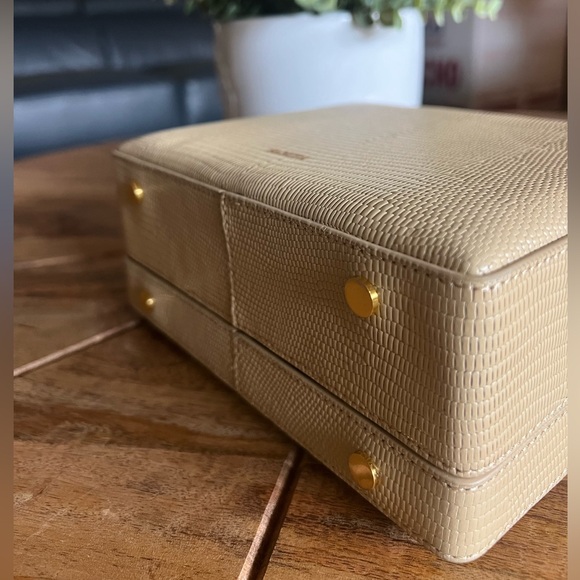 SANCIA The JANOU Box Shoulder Bag - Picture 11 of 16